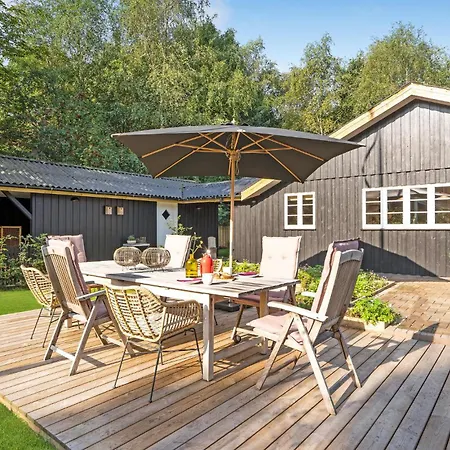 Holiday home Gorgeous In With Kitchen *
